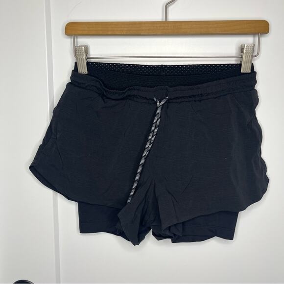 Athleta Black Trekkie Crest 2-in-1 Athletic Drawstring Shorts Size XS - Picture 2 of 8